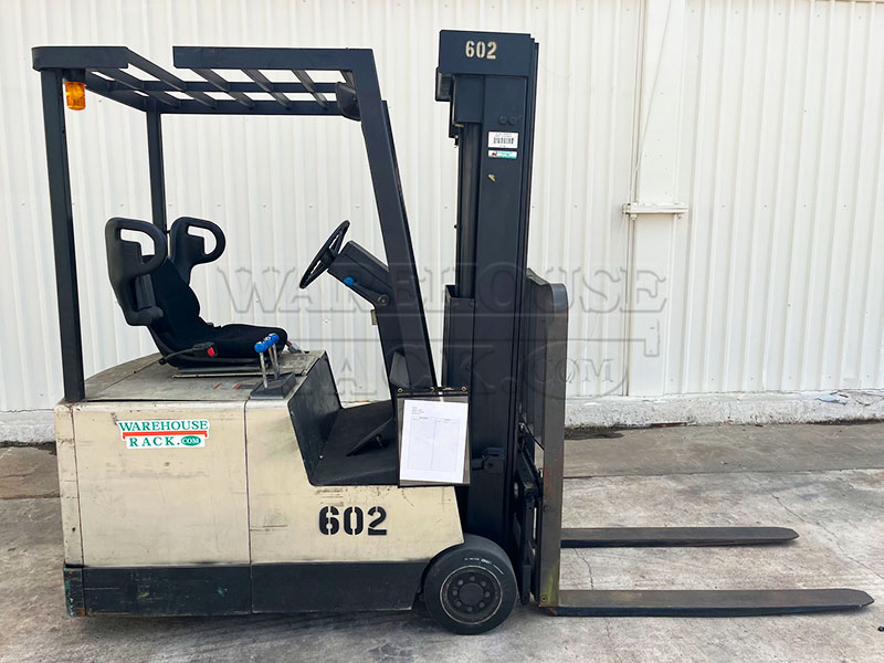 FL2165 Crown 30SCTT 3 Wheel Forklift - Click Image to Close